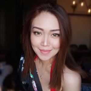 Meet your Posher, Ria paula